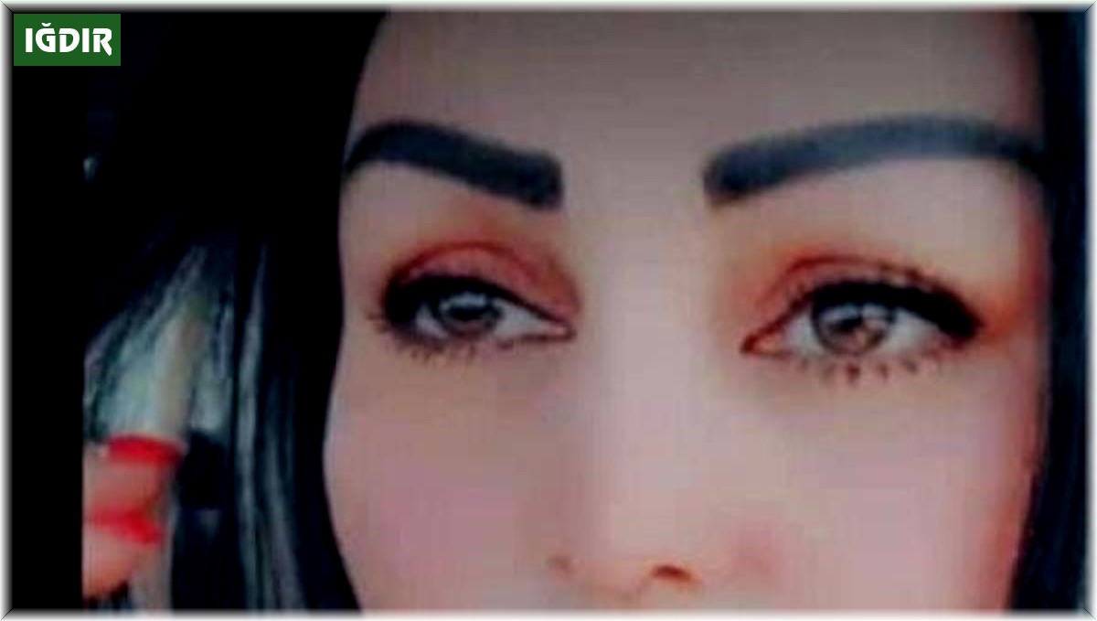 Ticari taksi ile otomobil kafa kafaya çarpıştı: 1 ölü, 4 yaralı