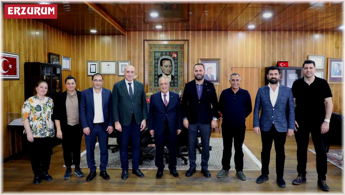 TİESF Başkanı Kerim Vural'dan Rektör Çomaklı'ya ziyaret