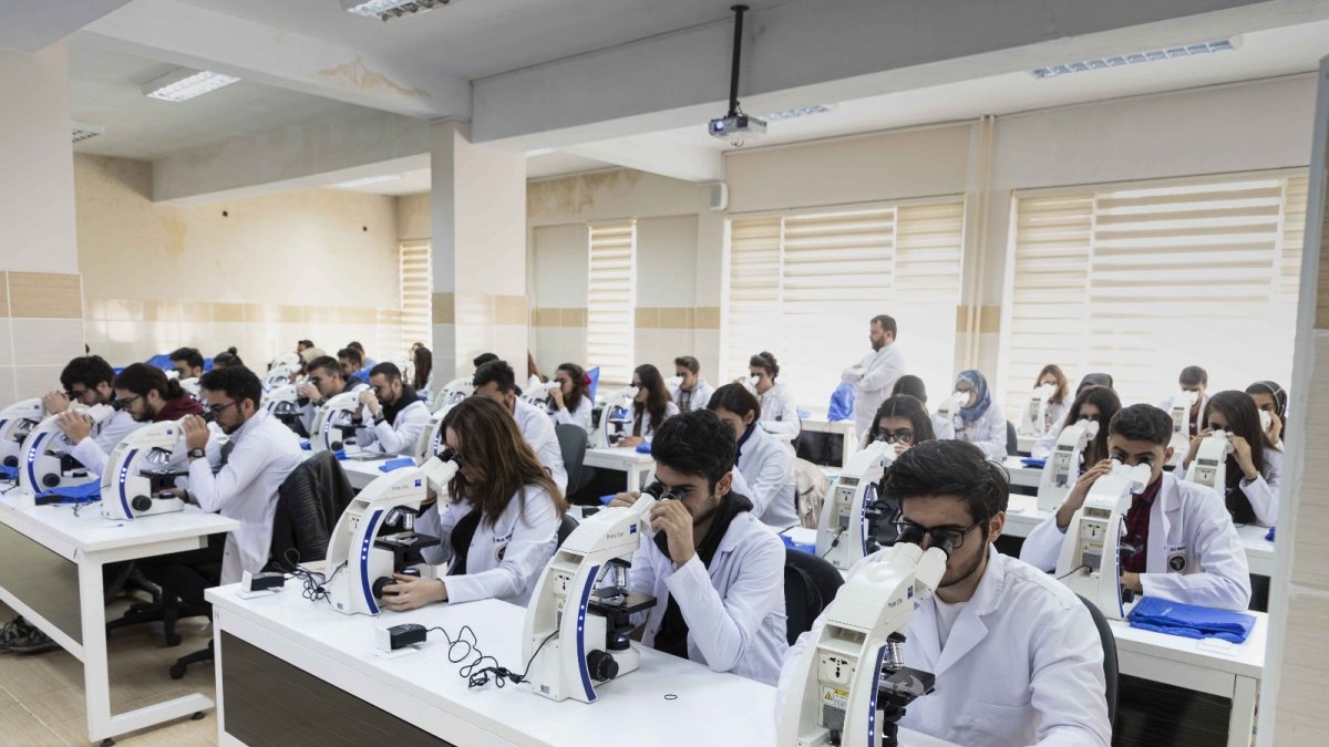 'Tıp Doktorluğu Diploma Denklik Sınavı' Atatürk Üniversitesi'nde yapılacak