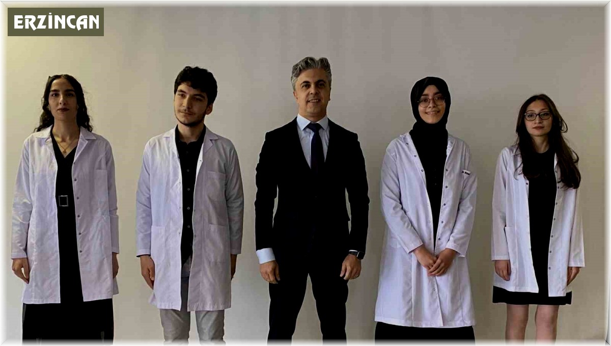 Tıp Fakültesi dönem birincisi öğrencilerine önlük giyme töreni düzenlendi