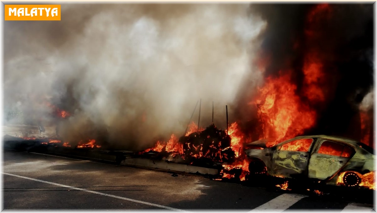Tır ile otomobilin çarpışmasında araçlar küle döndü: 5 yaralı