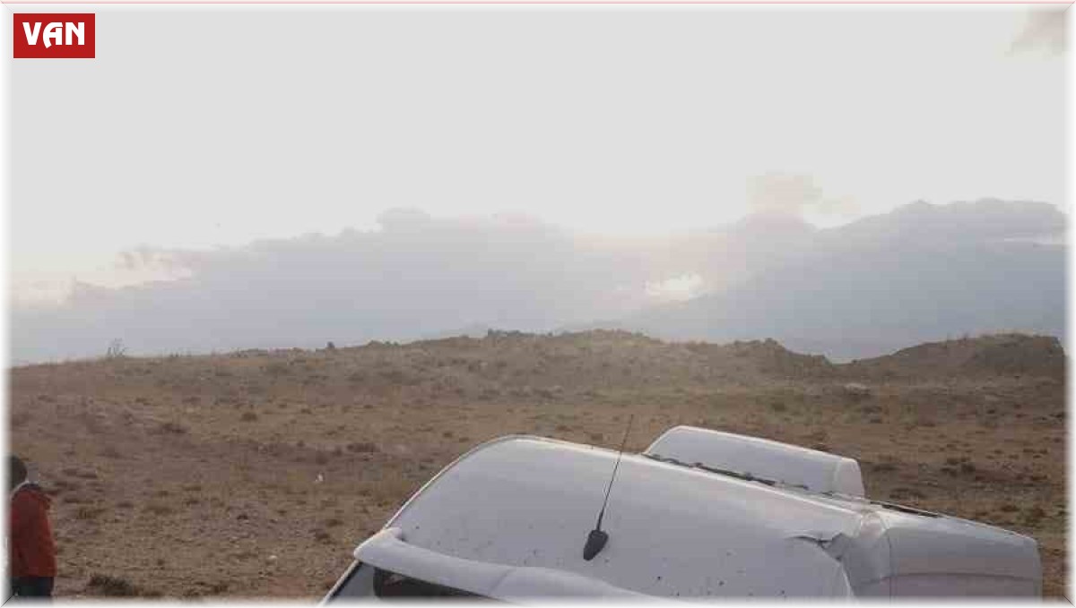 Tıra arkadan çarpan minibüs yoldan çıktı: 6 yaralı