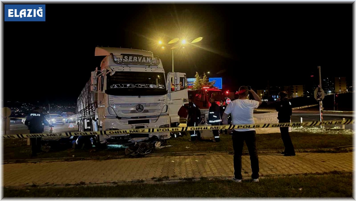 Tırın altında kalan motosiklet sürücüsü hayatını kaybetti