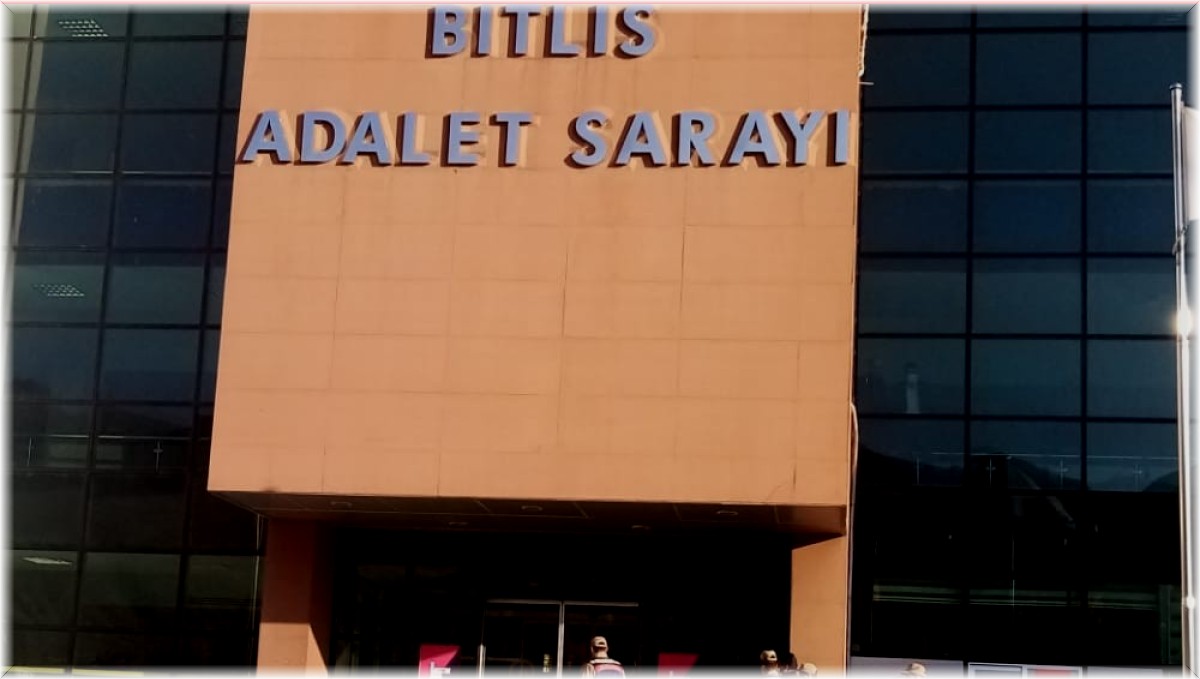 Tırın dorsesinde 149 düzensiz göçmen yakalandı