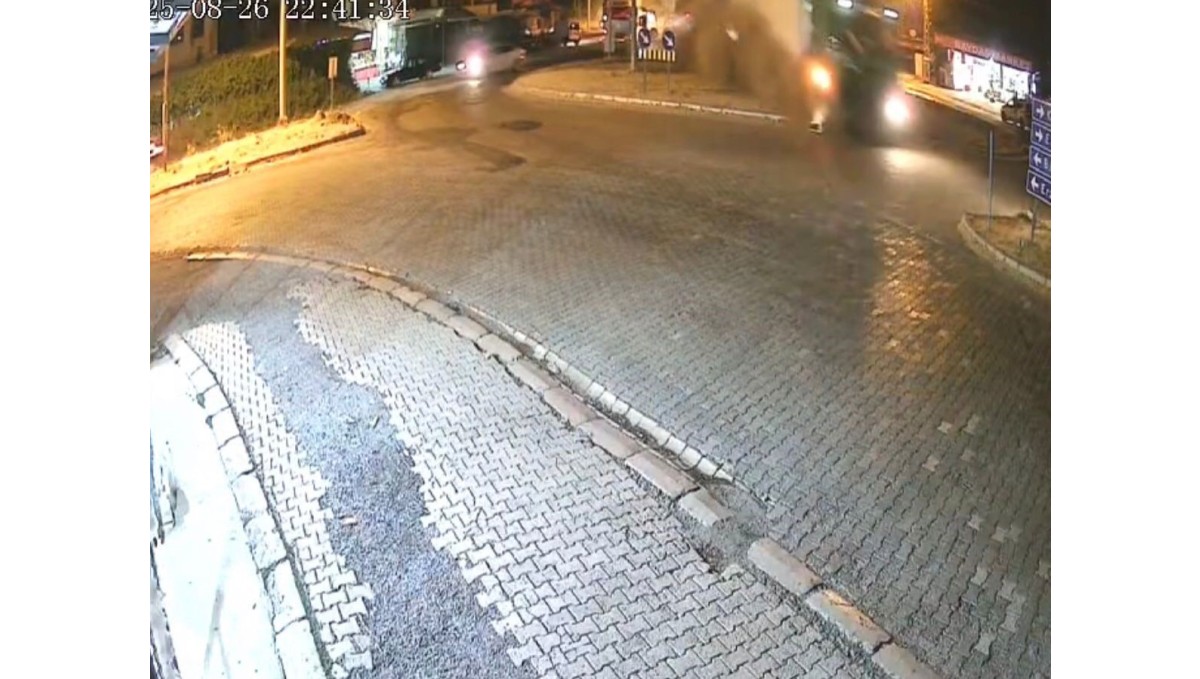 Tırın freni boşaldı, sürücünün soğukkanlılığı faciayı böyle önledi