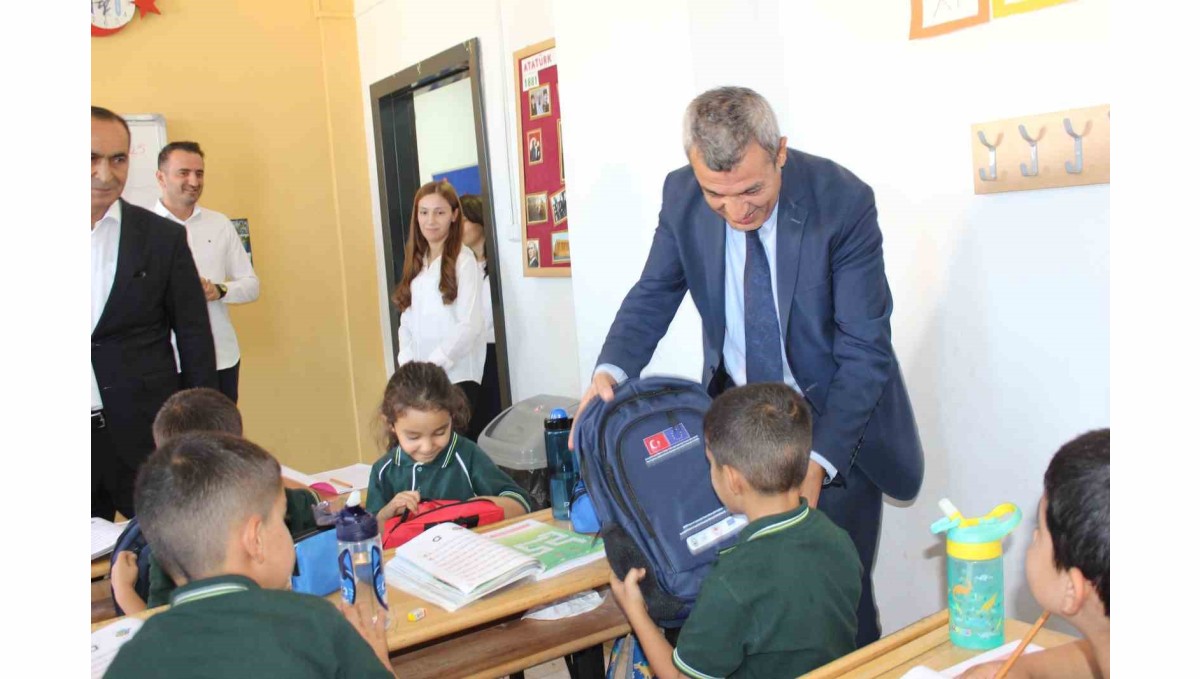 TKDK Malatya'dan kırsaldaki öğrencilere eğitim seti desteği