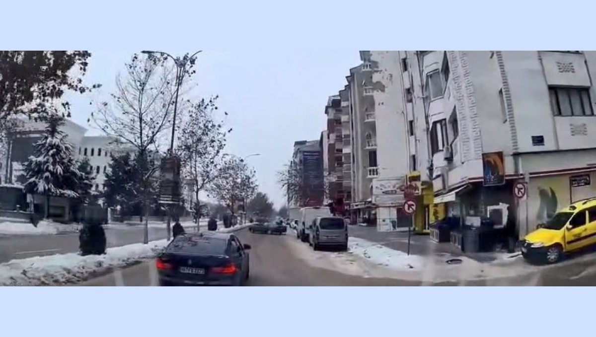 Tofaş otomobiliyle drift attı, trafiği tehlikeye soktu