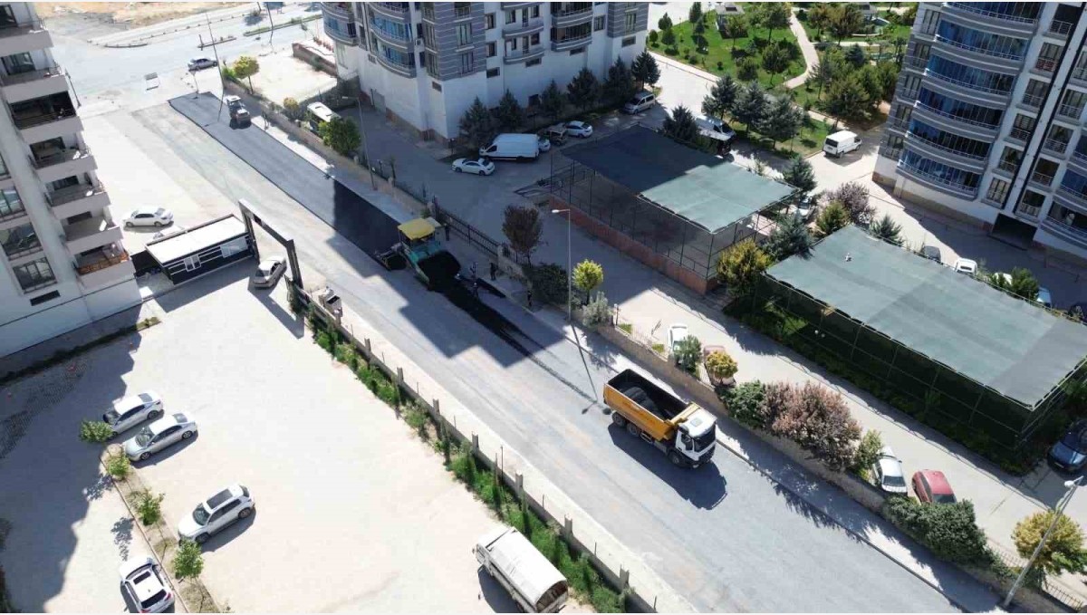 TOKİ konutları çevresinde yol ve altyapı yenileniyor