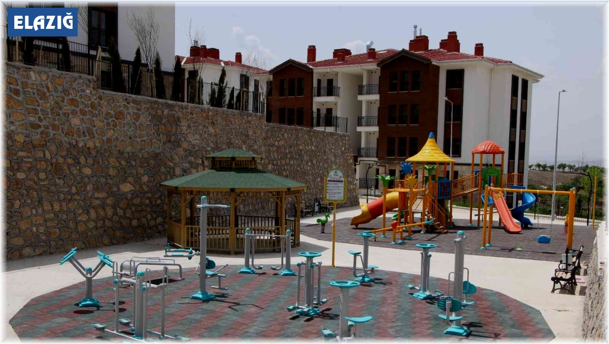 TOKİ konutlarında yaşayan depremzedeler: "Devletimiz evimizi yaptı verdi, kim bize ev yapacaktı"