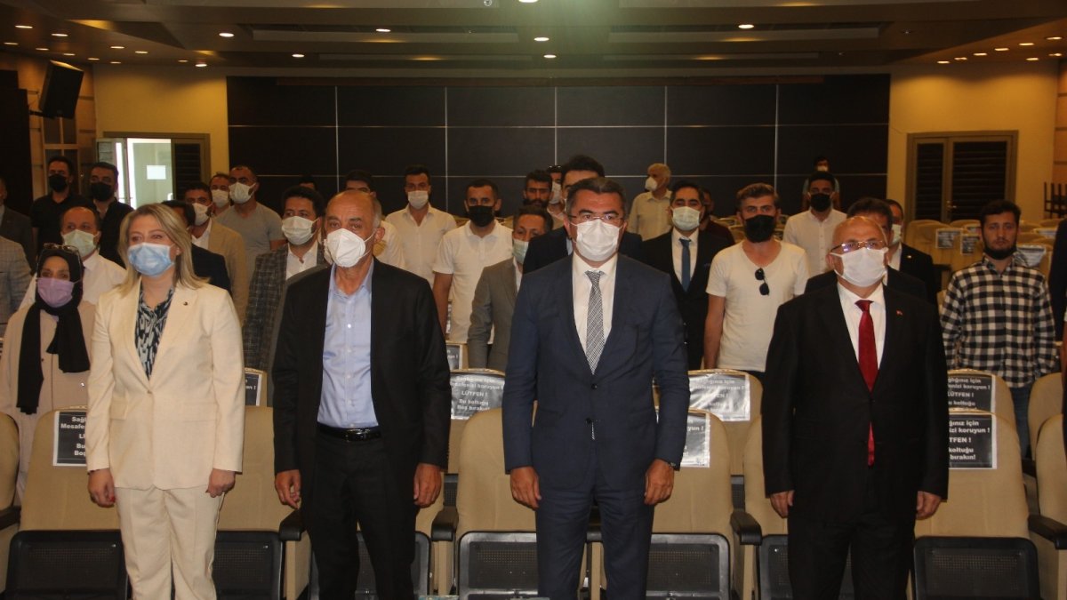 Toplantı ortasında Vali'den aşı yoklaması