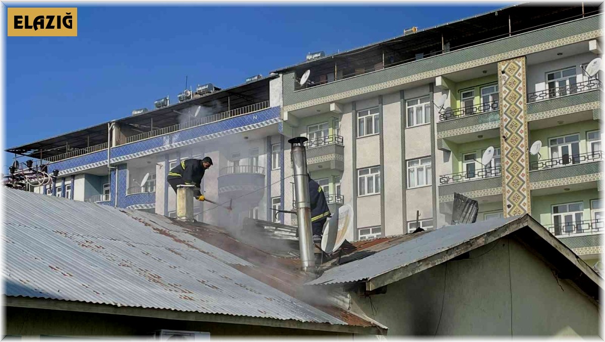 Toplum Sağlığı Merkezinde çıkan yangın paniğe neden oldu