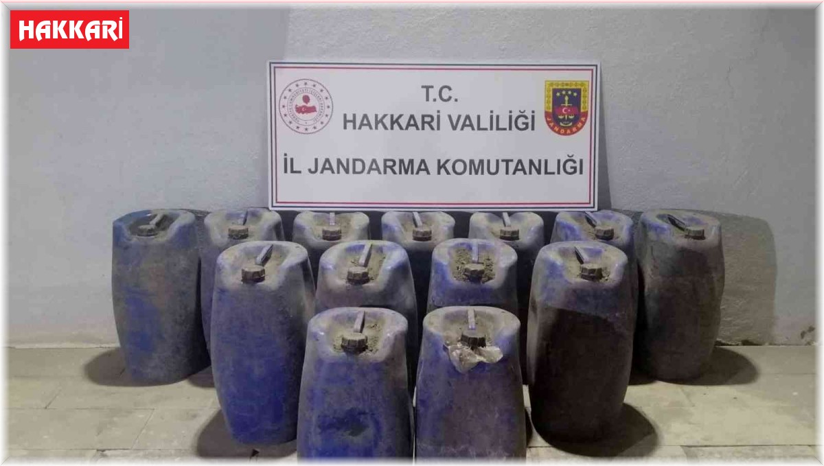 Toprağa gömülü 750 litre asit anhidrit maddesi ele geçirildi