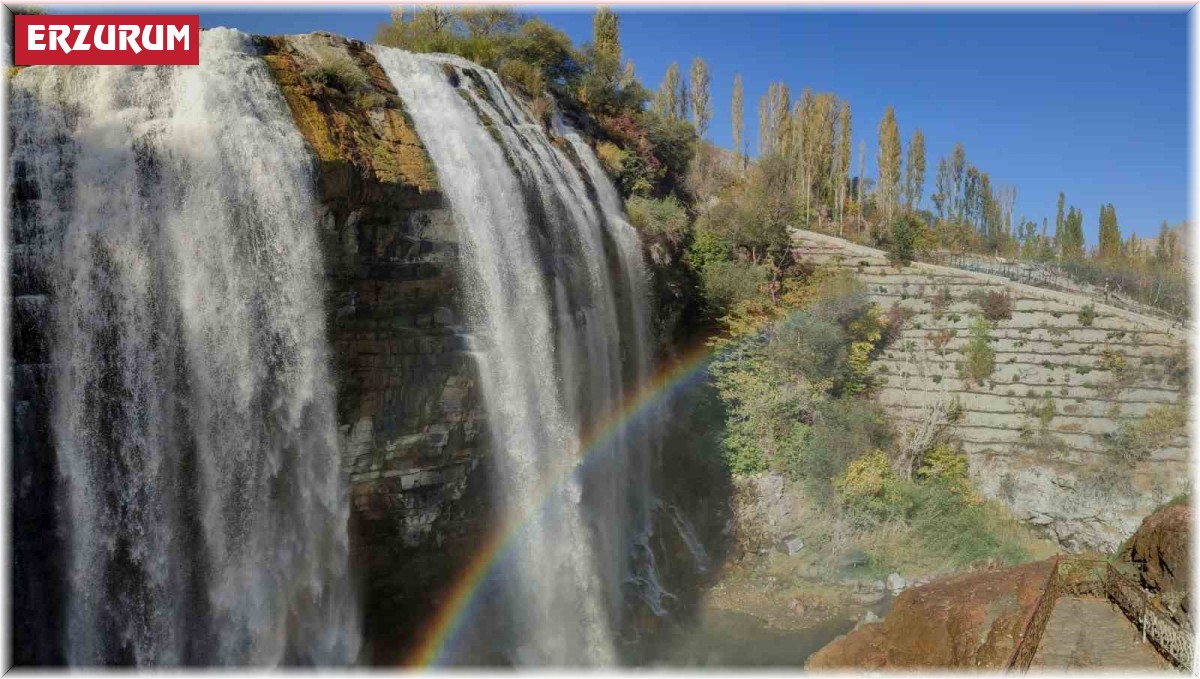 Tortum Şelalesi gökkuşağı ile süslendi