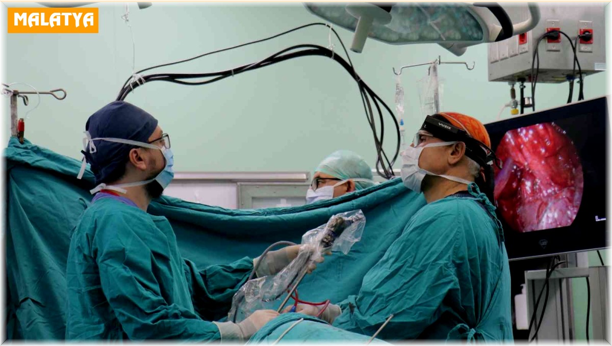 TÖTM'de çevrimiçi Torasik Cerrahi Akciğer ameliyatı