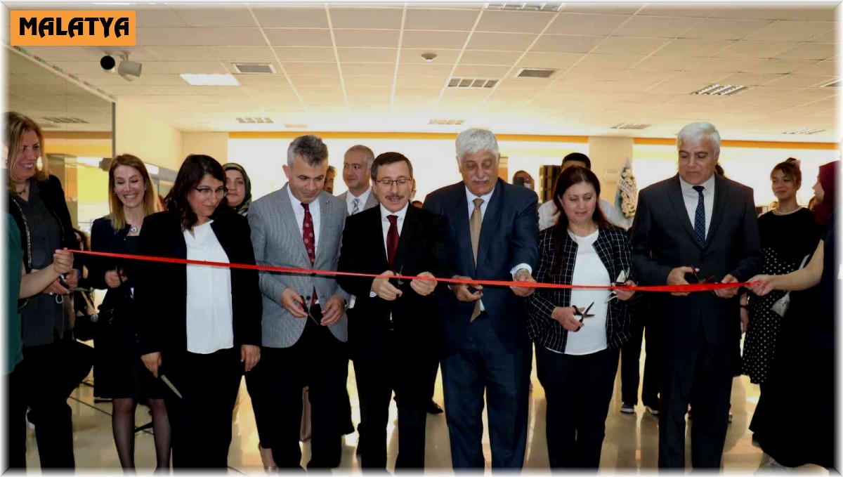 TÖTM'de Ressam Hemşireler Sergi açtı