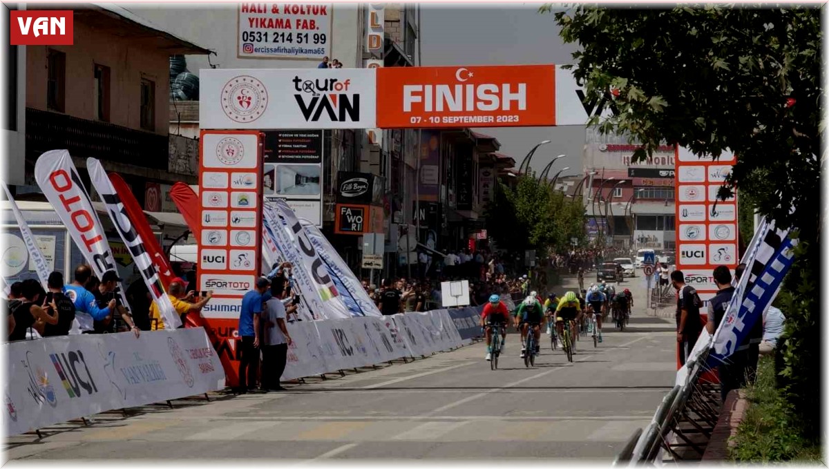 Tour of Van Uluslararası Bisiklet Yarışı'nın Erciş etabı tamamlandı