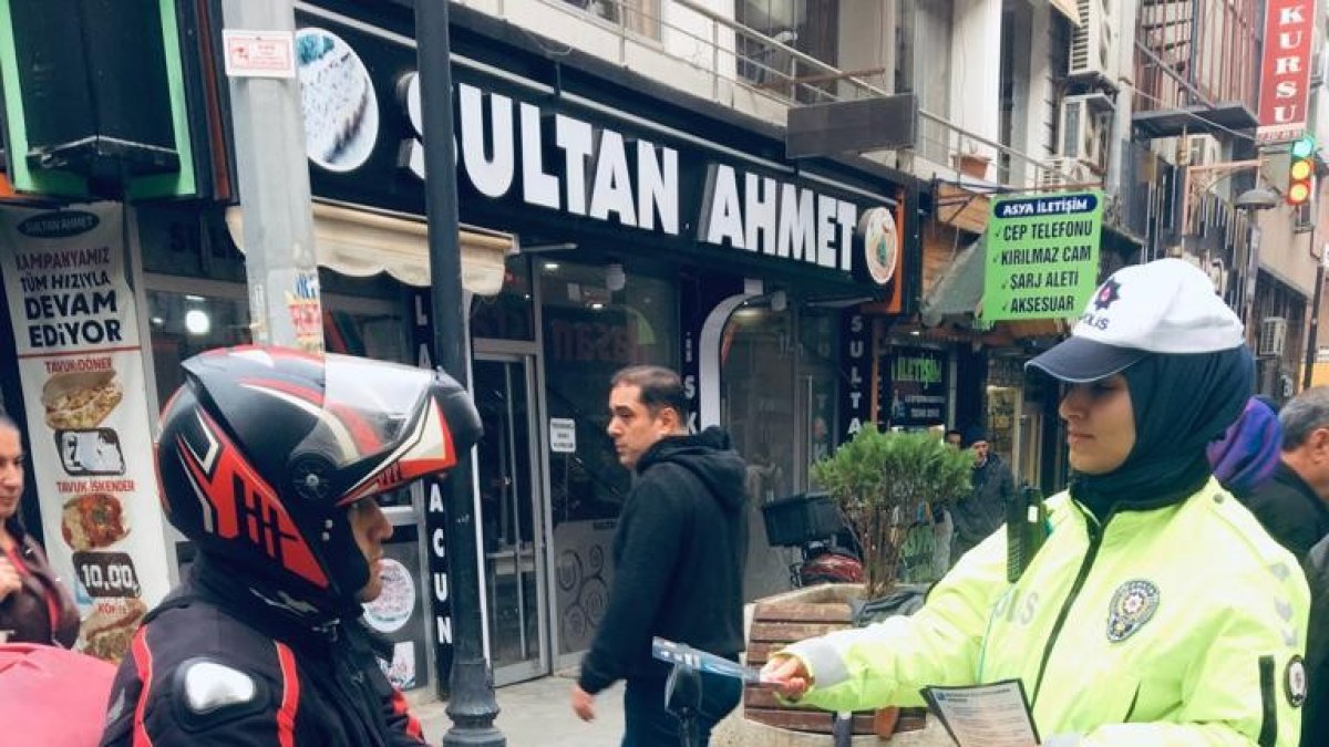 Trafik ekipleri, motosikletli kuryeleri denetledi