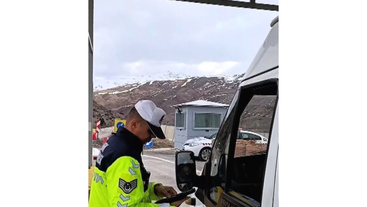 Trafik jandarmasından sivil denetim uygulaması