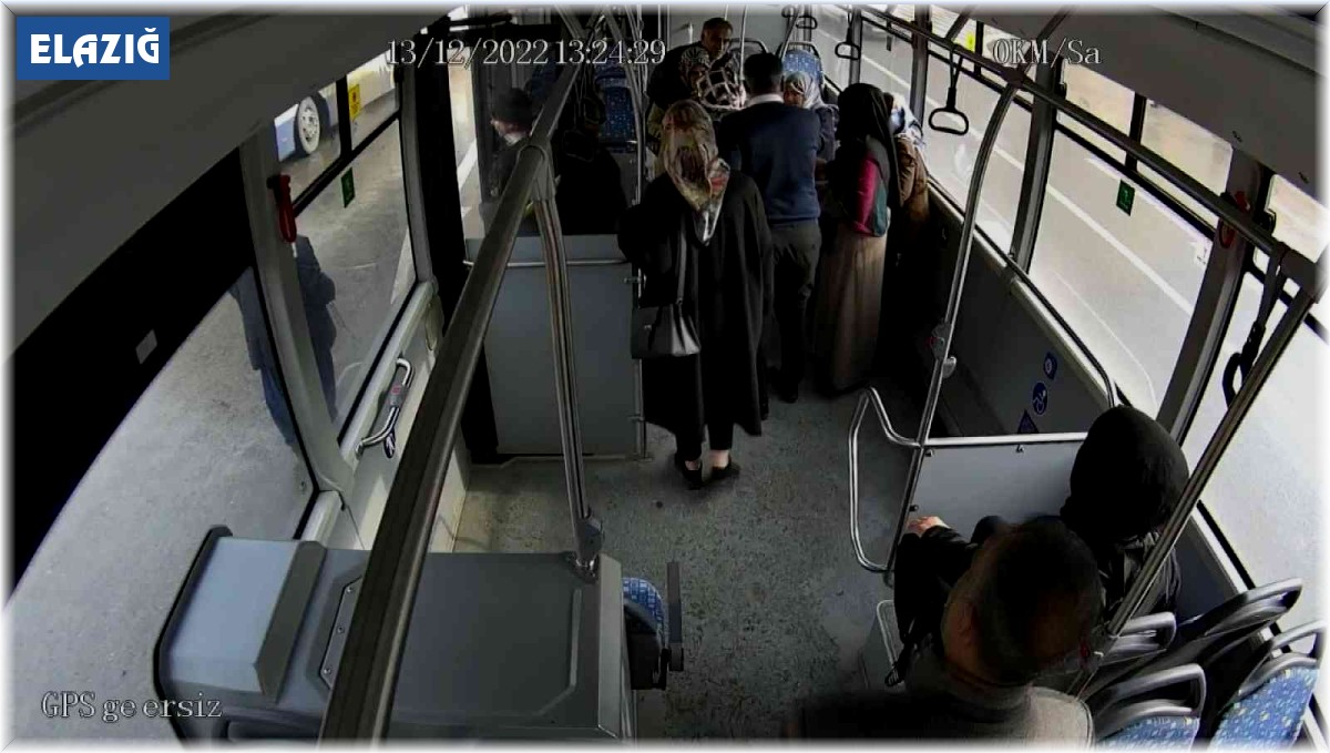 Trafik kazasını görüp rahatsızlanan yolcuyu hastaneye yetiştiren şoför o anları anlattı