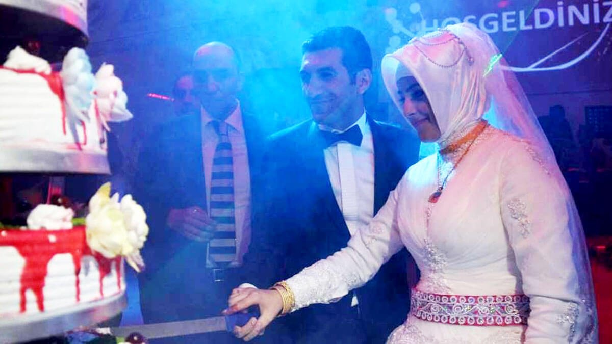 TRT Ağrı İl Temsilcisi Ercan Taşır Zeynep Karasungur ile evlendi