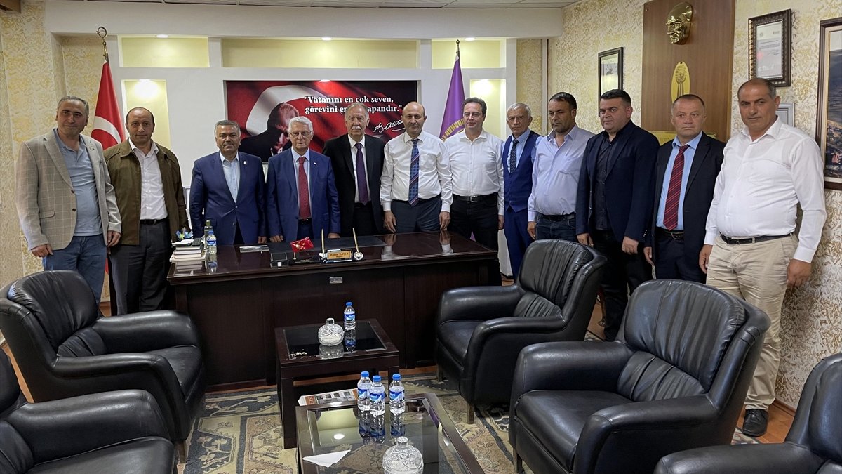 TŞOF Başkanı Apaydın Ardahan'da şoför esnafının sorunlarını dinledi