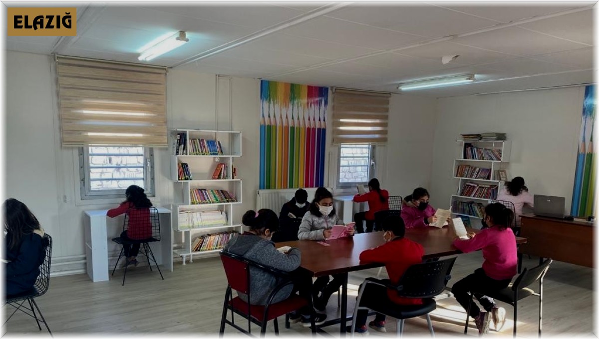 TTKD'den 60. Yıl Akçakiraz İlköğretim Okuluna kütüphane desteği