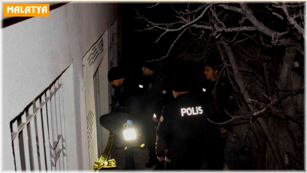 Tüfekle oynarken kendini yaraladı