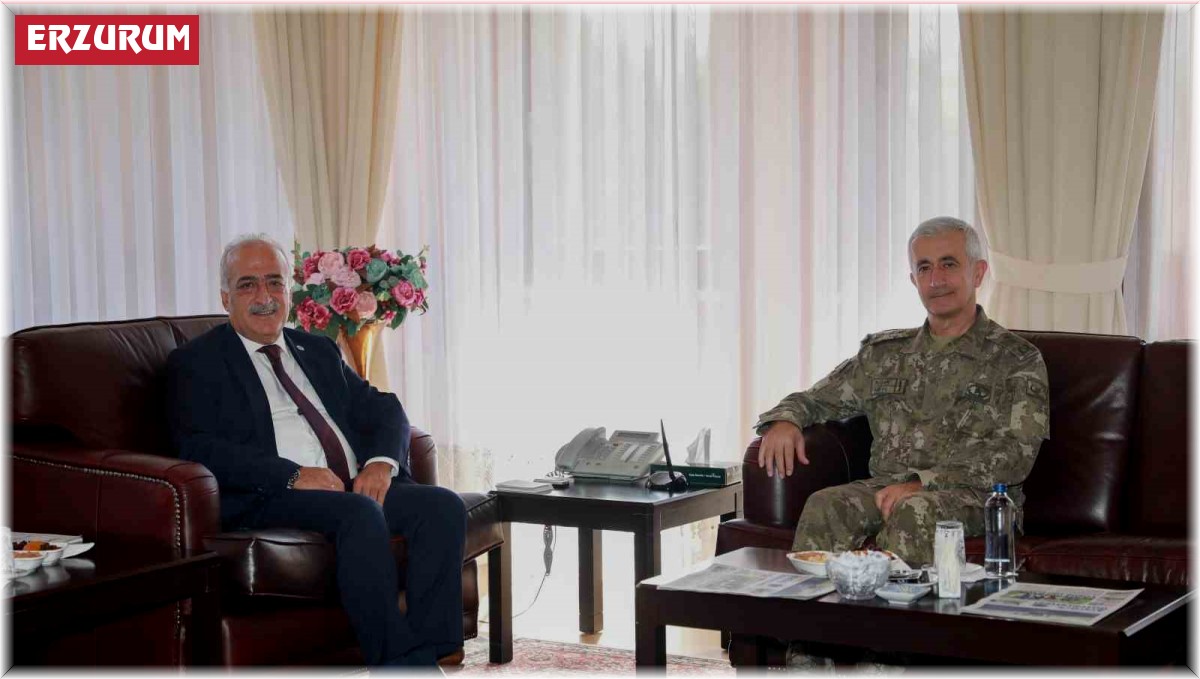 Tümgeneral Algan'dan Rektör Çomaklı'ya iade-i ziyaret