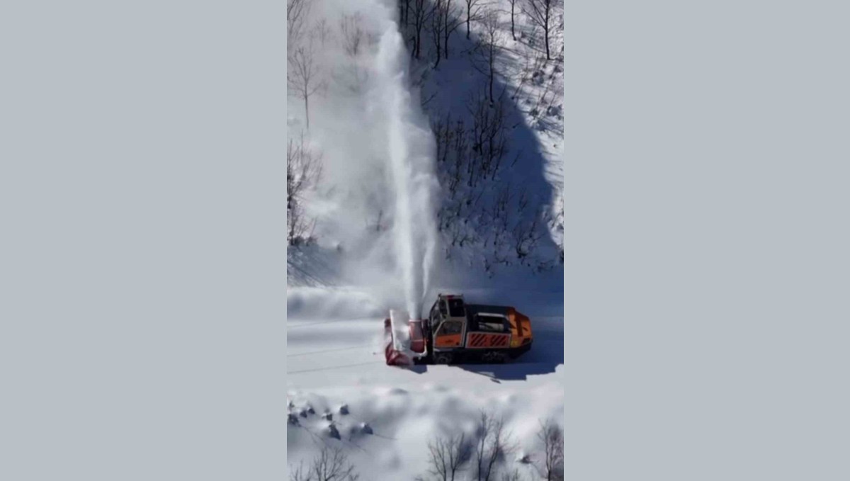 Tunceli'de 76 köy yolu ulaşıma açıldı, 59 köy yolunda çalışmalar devam ediyor