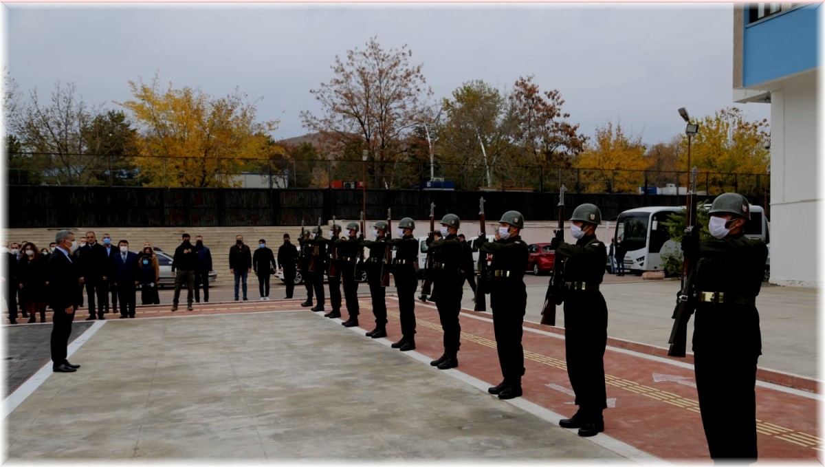 Tunceli'de Atatürk'ü anma programı düzenlendi