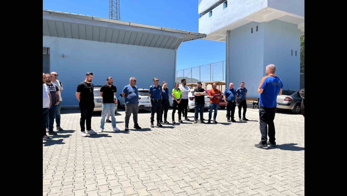 Tunceli'de kamu personeline yönelik afet farkındalık ve yangın eğitimi