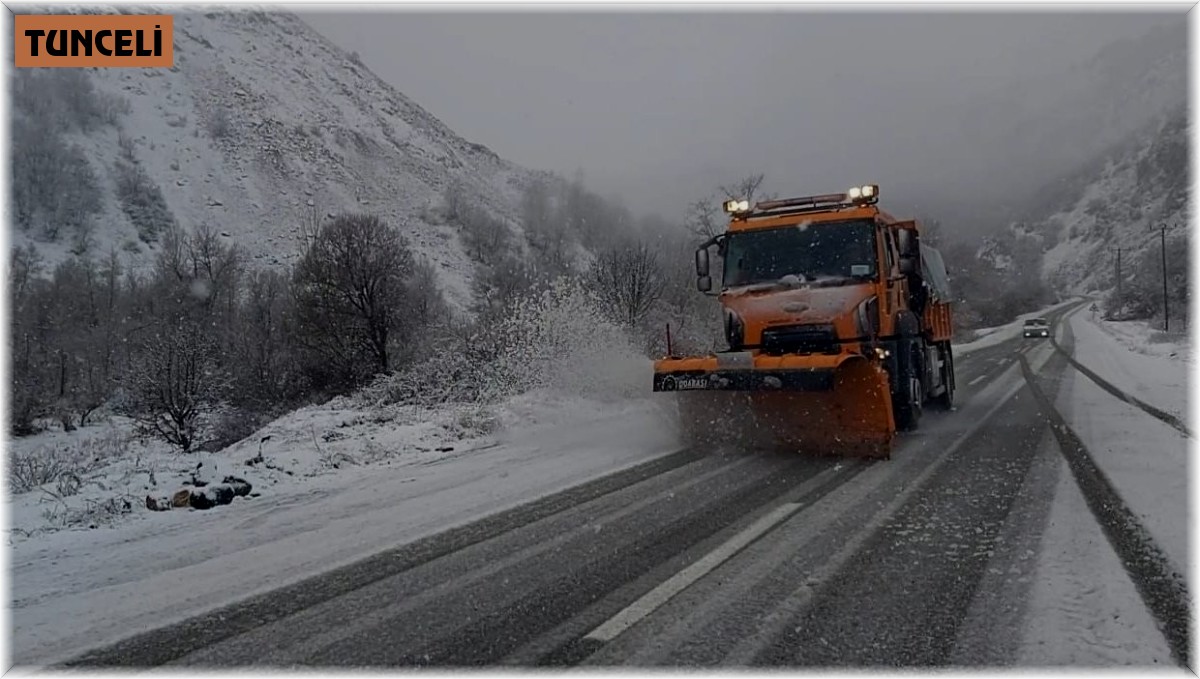 Tunceli'de karla mücadele sürüyor
