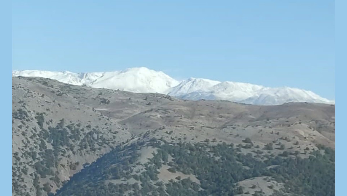Tunceli'de Kırklar Dağı'na mevsimin ilk karı düştü