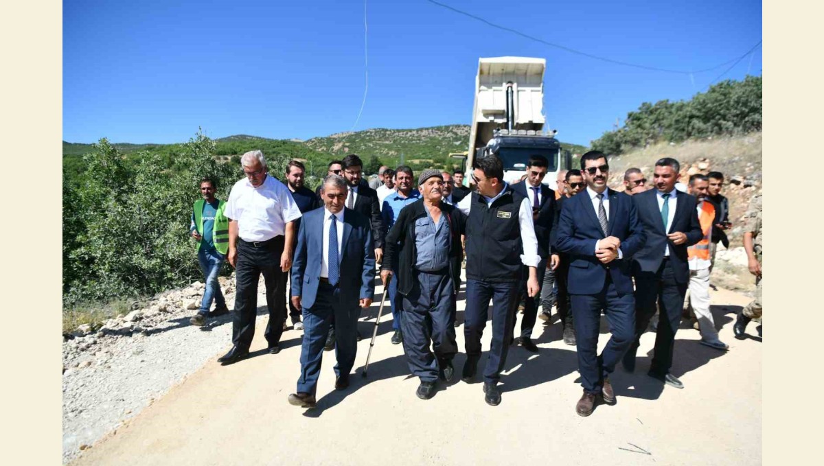 Tunceli'de köy yolları sıcak asfalta tanışıyor