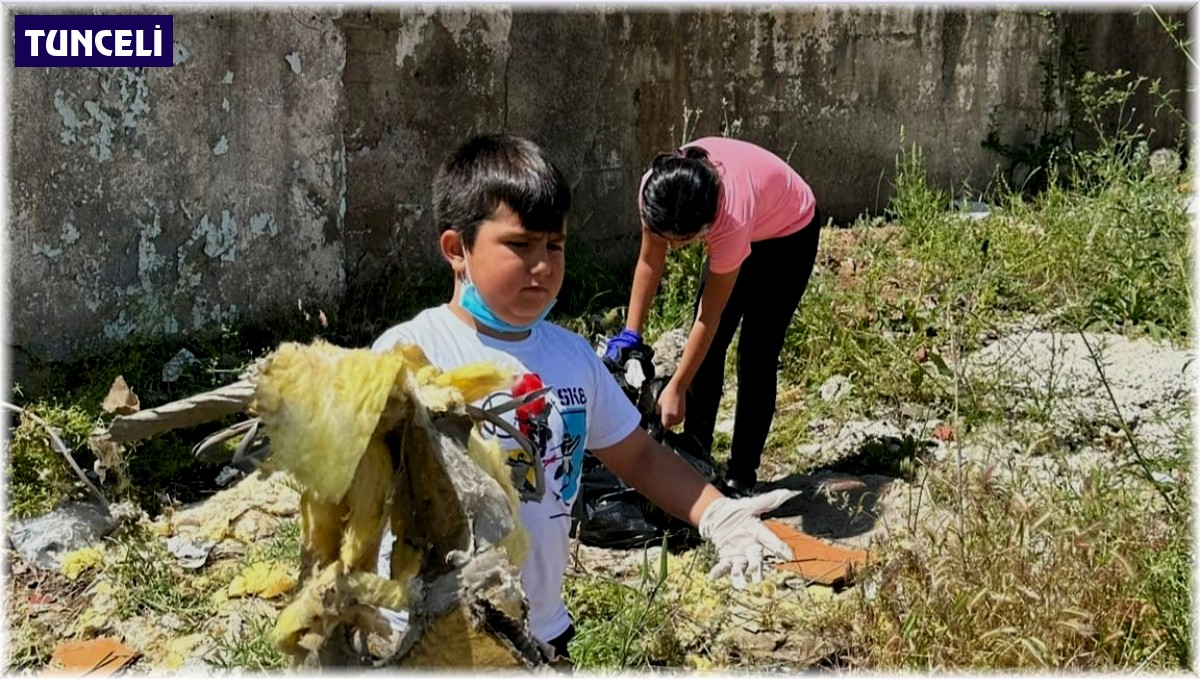 Tunceli'de minik eller çevreyi temizledi