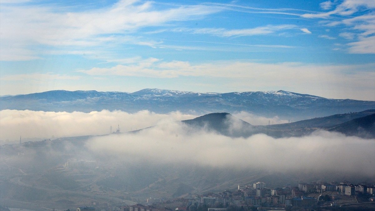 Tunceli'de oluşan sis tabakası görsel şölen sundu