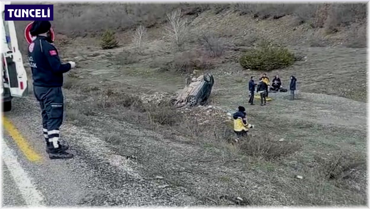 Tunceli'de otomobil şarampole yuvarlandı: 2 yaralı