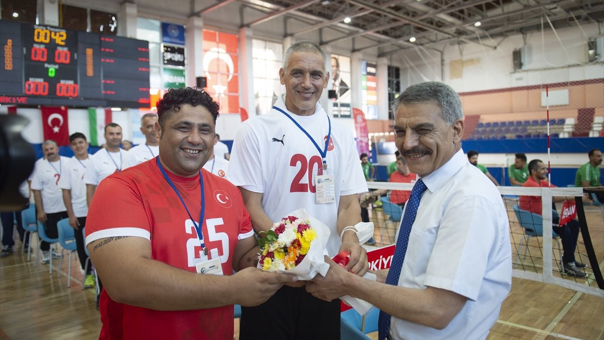 Tunceli'de "Oturarak Voleybol Uluslararası 1. Munzur Turnuvası" başladı