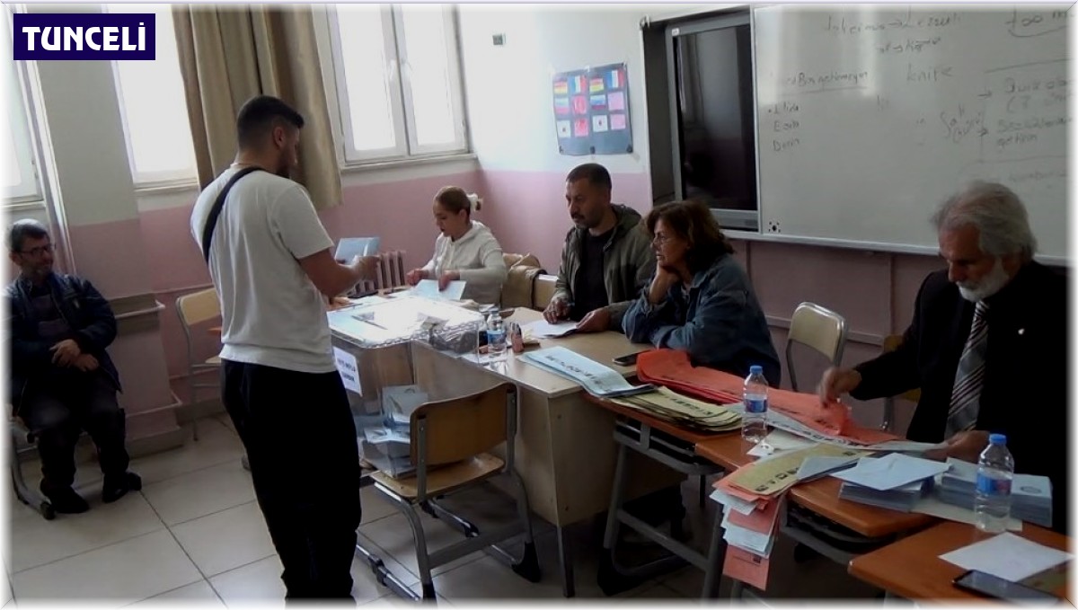 Tunceli'de oy sayımı devam ediyor