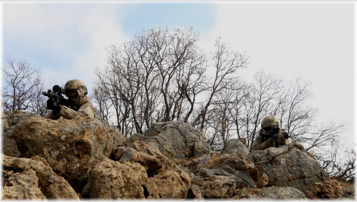 Tunceli'de terör operasyonunda 67 sığınak ve 5 mağara imha edildi