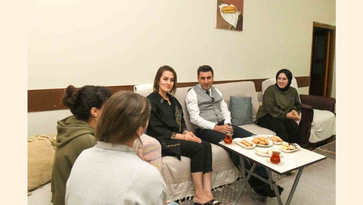 Tunceli'de üniversite öğrencilerine düzenli gıda desteği başlatıldı