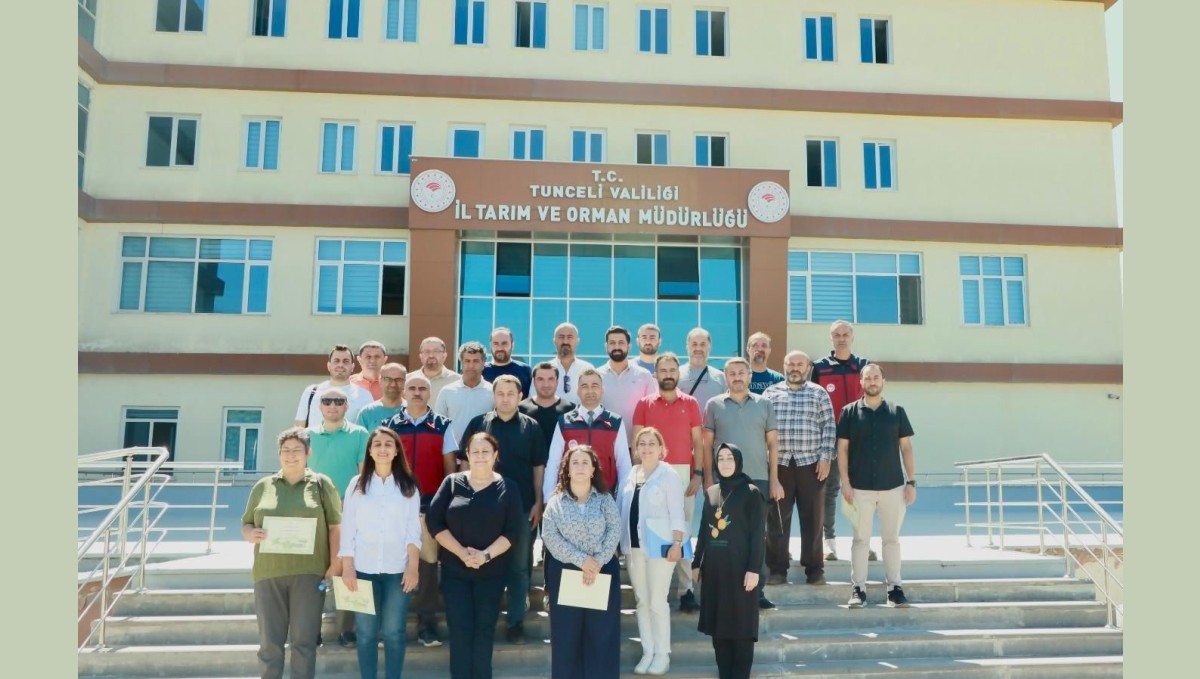 Tunceli'de uygulamalı ipekböcekçiliği eğitimi düzenlendi
