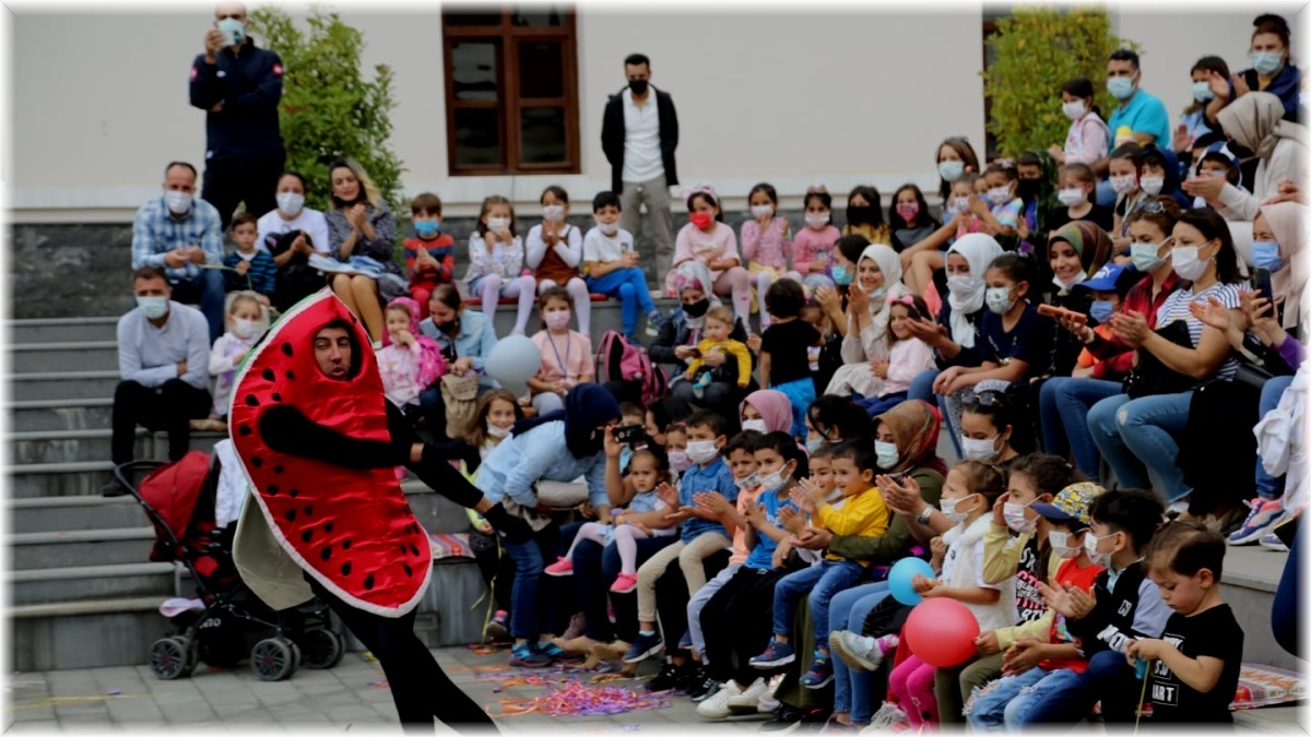 Tunceli'de 'Yüz Yüze Dersteyiz, Şimdi Şenlikteyiz' etkinliği