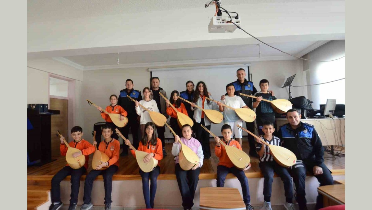 Tunceli Emniyeti'nden öğrencilere hem eğitim hem eğlence