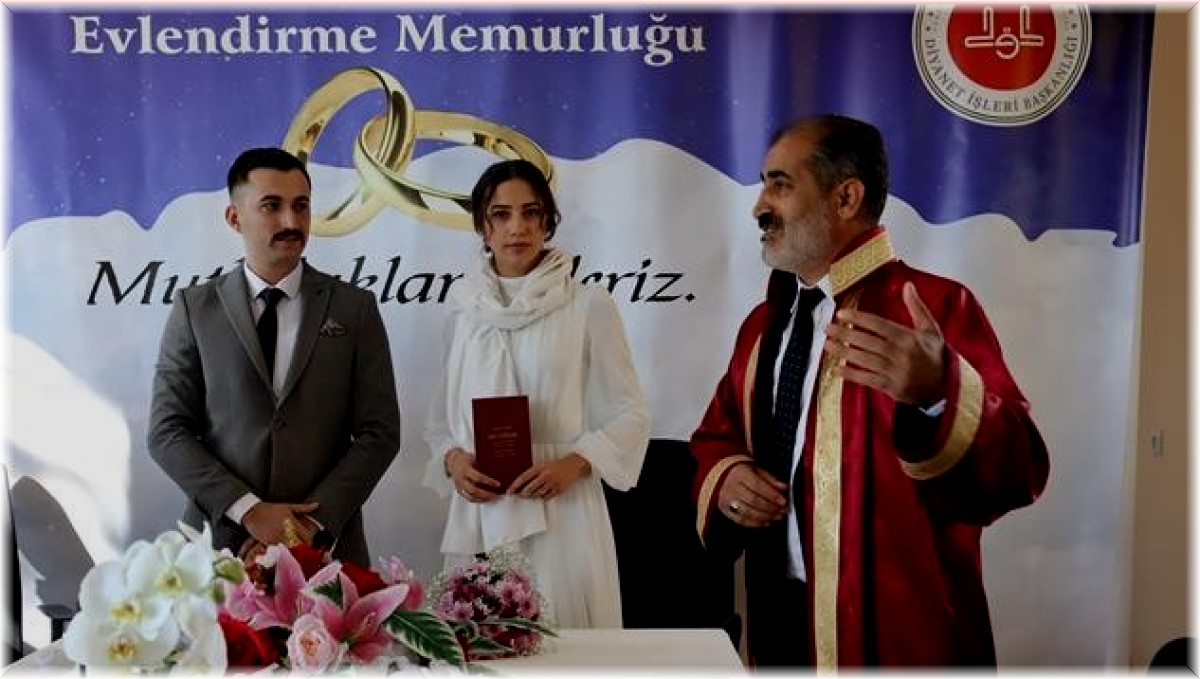 Tunceli Müftülüğünde ilk resmi ve dini nikah kıyıldı