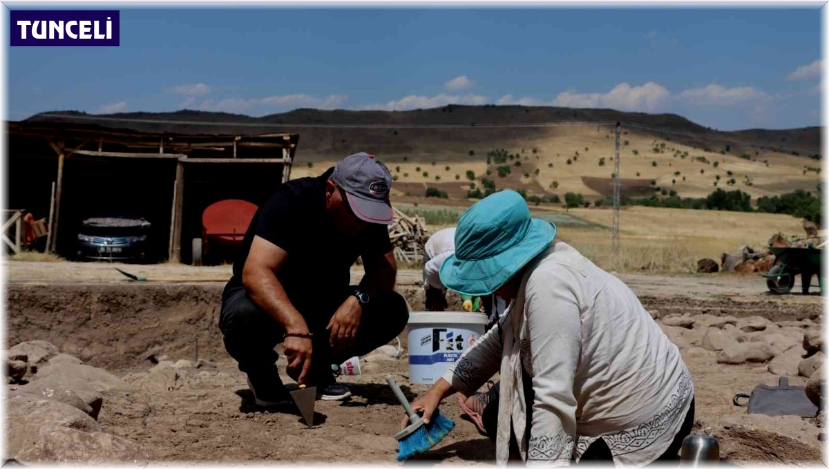 Tunceli Valisi Özkan, kentteki kurtarma kazısı çalışmalarını yerinde inceledi