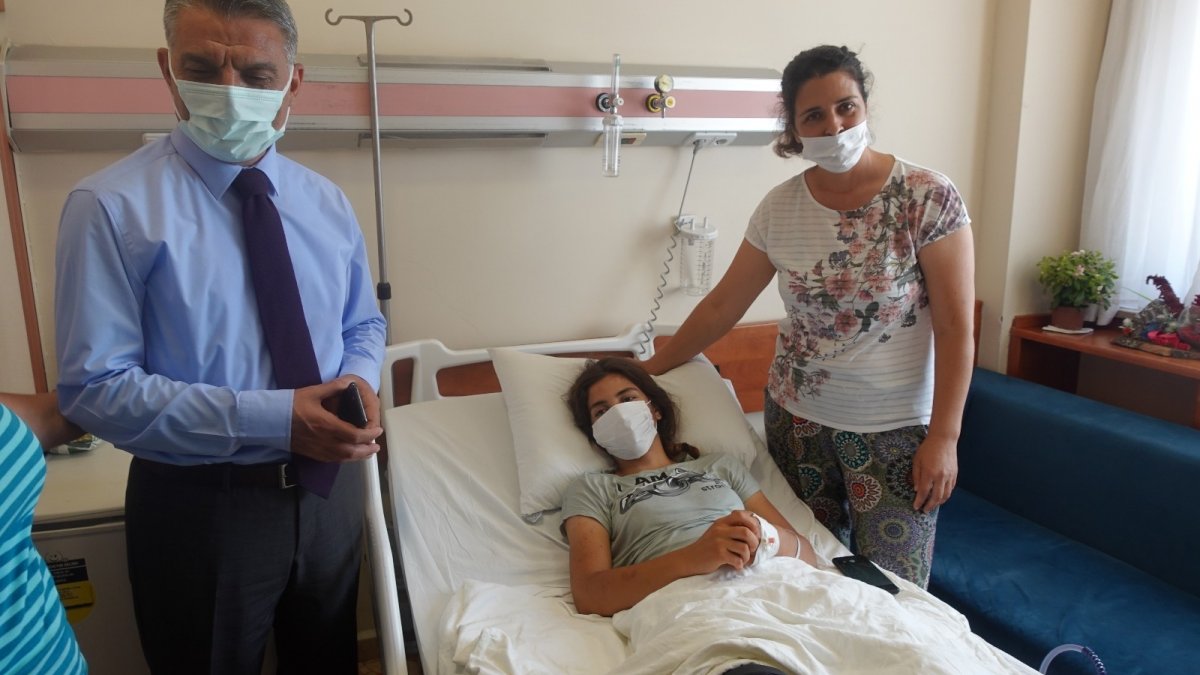 Tunceli Valisi Özkan, trafik kazasında yaralanan milli sporcu Dinler'i ziyaret etti