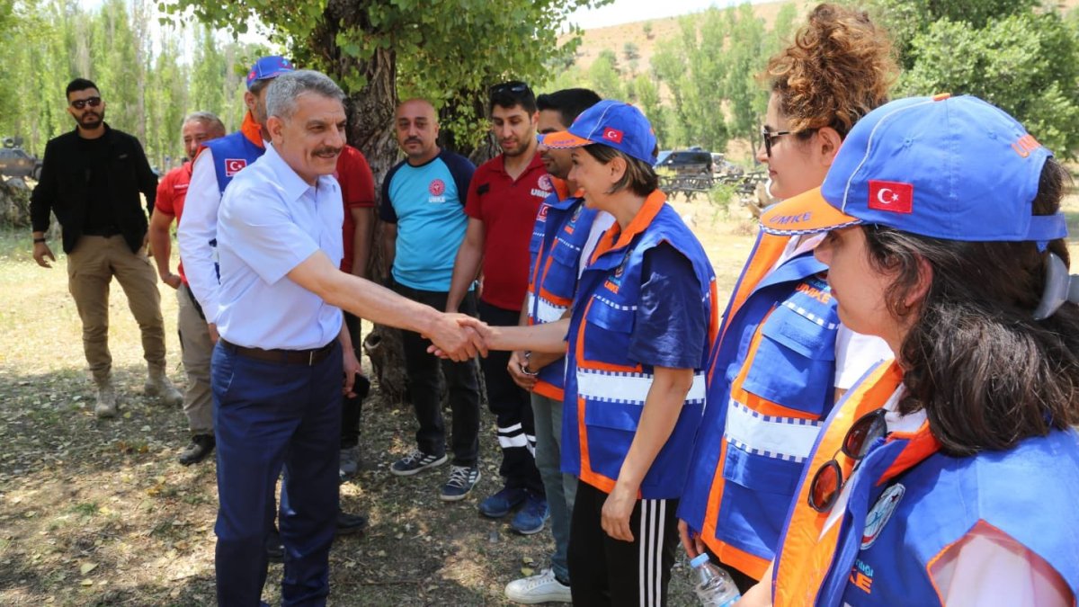 Tunceli Valisi Özkan, UMKE tatbikatını izledi