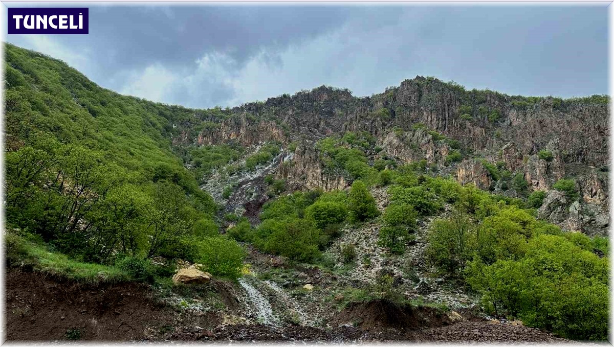 Tunceli'yi dolu ve sağanak vurdu