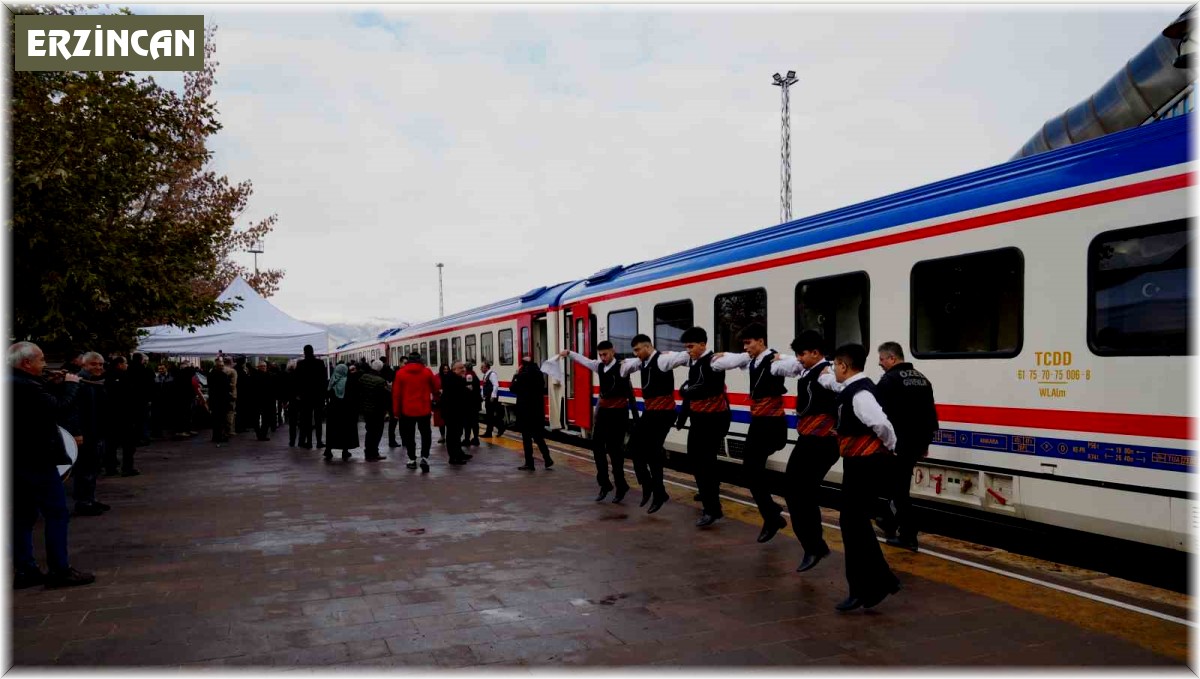Turistik Doğu Ekspresi'ne Erzincan'da sıcak karşılama
